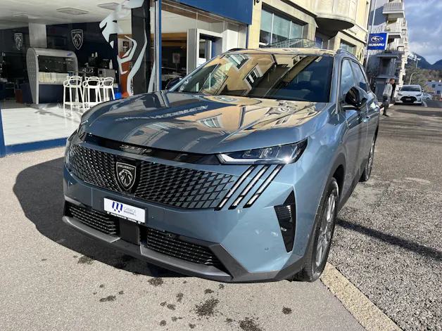 Peugeot 5008 1.2 Hybrid Allure Premium