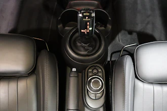 https://vehicle.imgix.net/4387658/21929029-505f-4c94-a05c-c9af59276580.JPG