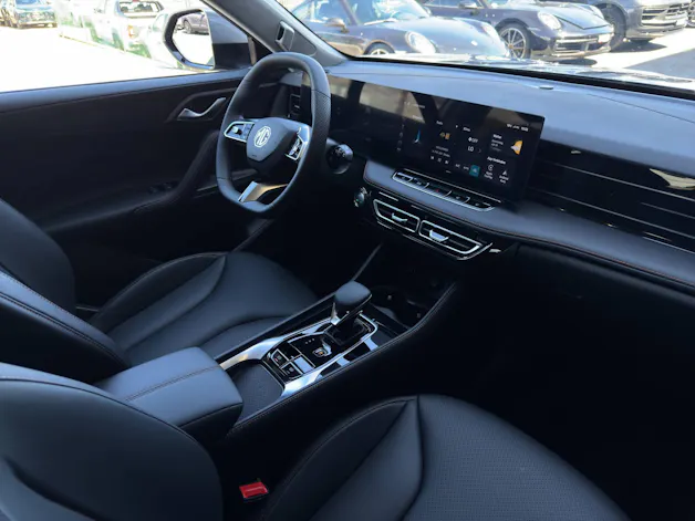 MG HS 1.5 Hybrid Luxury