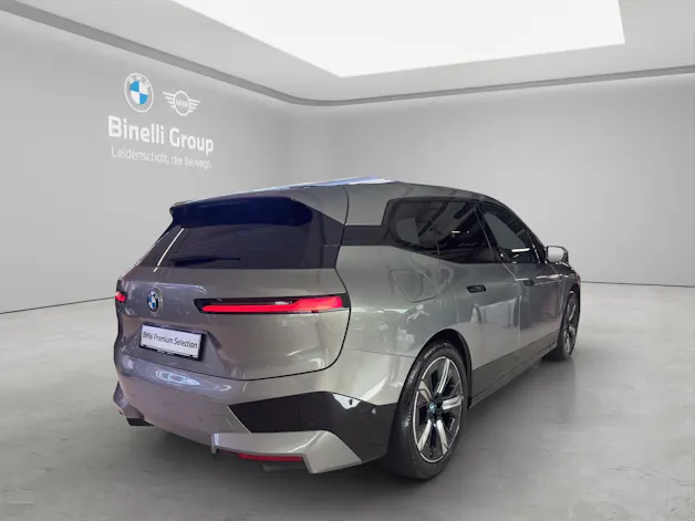 BMW iX xDrive50 SportPaket