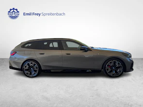 Fahrzeugbild BMW i5 M60 xDrive / ab 0,99% Leasing bei Abschluss einer Protect Autoversicherung