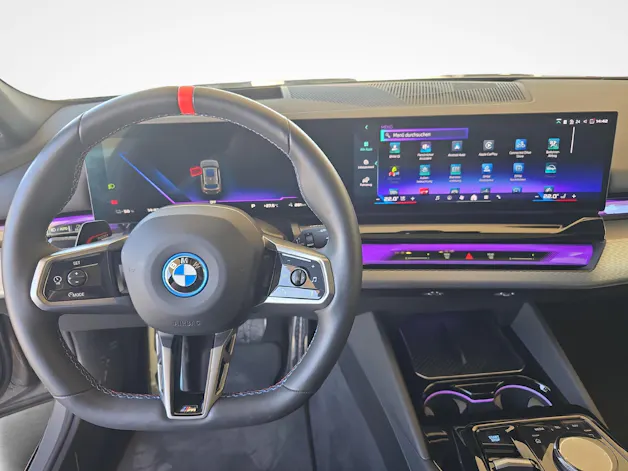 BMW i5 M60 xDrive / ab 0,99% Leasing bei Abschluss einer Protect Autoversicherung