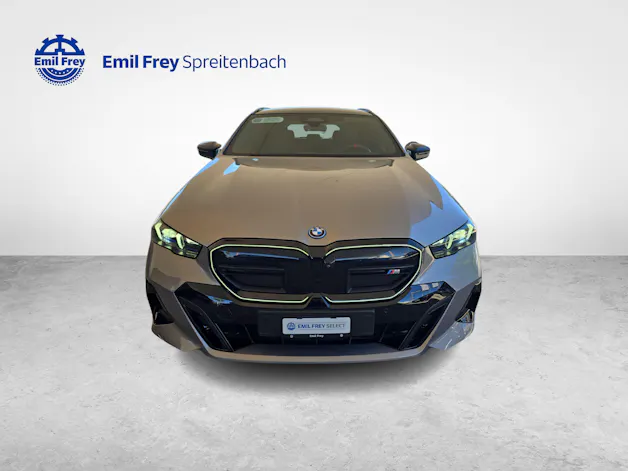 BMW i5 M60 xDrive / ab 0,99% Leasing bei Abschluss einer Protect Autoversicherung