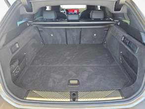 https://vehicle.imgix.net/4387723/50cfc4d4-32ca-4dff-b7a0-75a66d6132ce.jpg