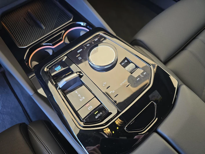 Fahrzeugbild BMW i5