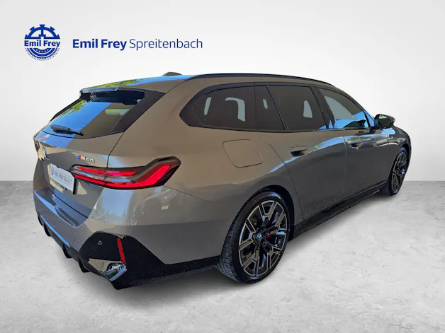 BMW i5 M60 xDrive / ab 0,99% Leasing bei Abschluss einer Protect Autoversicherung