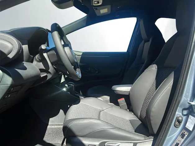 Toyota Yaris 1.5 VVT-i HSD Premium