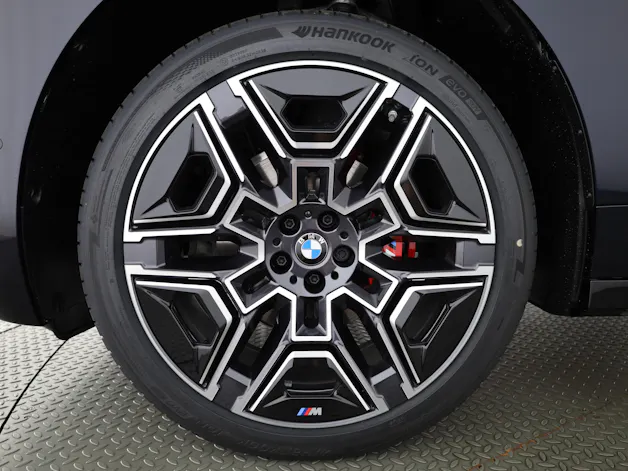 BMW iX xDrive60