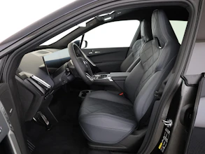 https://vehicle.imgix.net/4387729/af9b2354-e42e-4909-89c3-7d09d7e26f3c.jpg