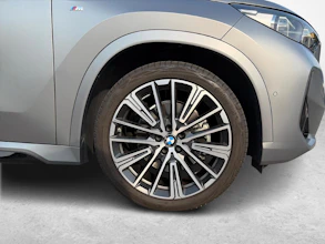 https://vehicle.imgix.net/4387730/9e7b72e4-b22b-4183-8581-edd8de9bfa1a.jpg