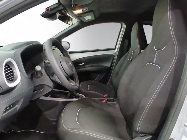 Toyota Aygo X 1.5 VVT-i HSD Trend