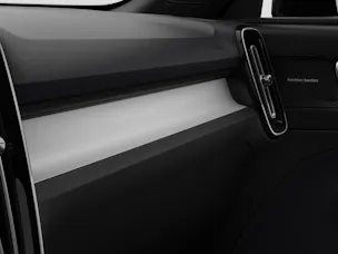 Volvo XC40 2.0 B3 MH Plus Dark