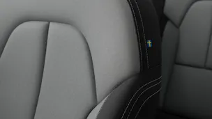 Volvo XC40 2.0 B3 MH Plus Dark