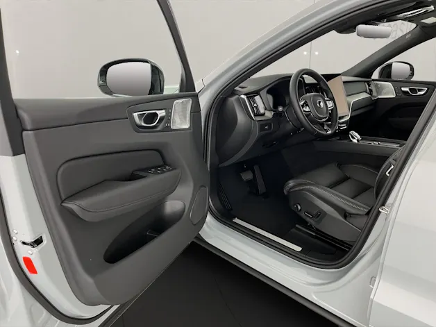 Volvo XC60 2.0 B5 MH Black Edition AWD