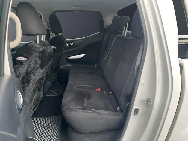 Nissan Navara 2.3 dCi Double Cab N-Connecta MT