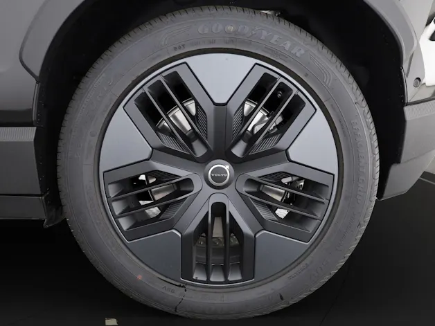 Volvo EX30 CC E60 Twin Performance AWD