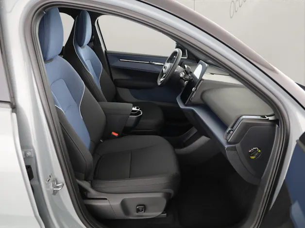 Volvo EX30 CC E60 Twin Performance AWD