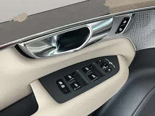Volvo XC90 2.0 T8 TE Ultra Bright eAWD