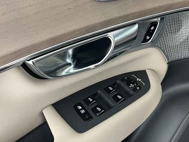 Volvo XC90 2.0 T8 TE Ultra Dark eAWD