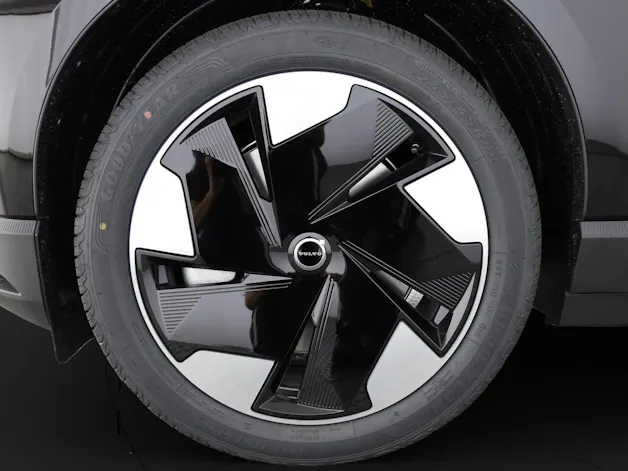 Volvo EX30 E60 Twin Plus Performance AWD