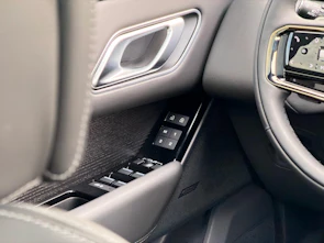 Fahrzeugbild LAND ROVER Range Rover Velar 2.0 P400e Autobiography