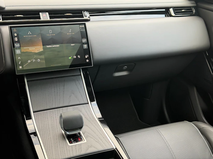 Fahrzeugbild LAND ROVER RANGE ROVER VELAR