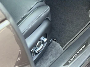 https://vehicle.imgix.net/4387973/96f7bb77-ce57-4b18-a35e-d158db83ea35.jpeg