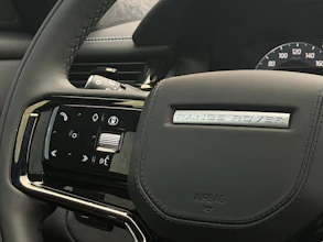 https://vehicle.imgix.net/4387973/a53aeedf-a102-4573-b753-41dee0239c10.jpeg