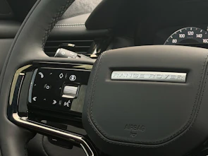 Fahrzeugbild LAND ROVER Range Rover Velar 2.0 P400e Autobiography