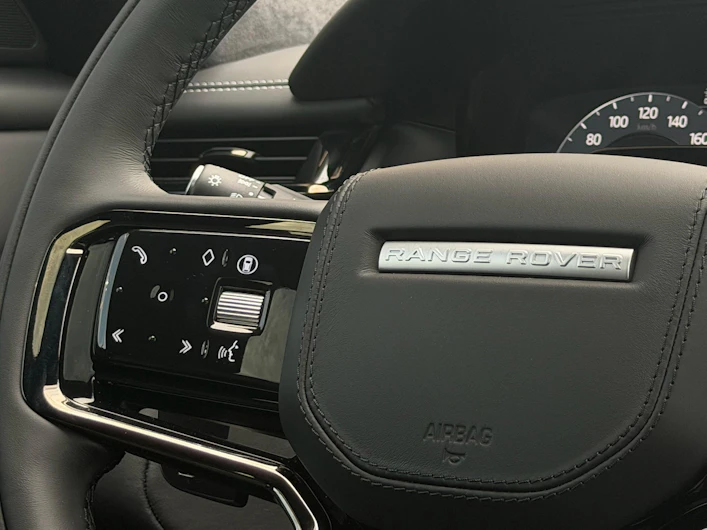 Fahrzeugbild LAND ROVER RANGE ROVER VELAR
