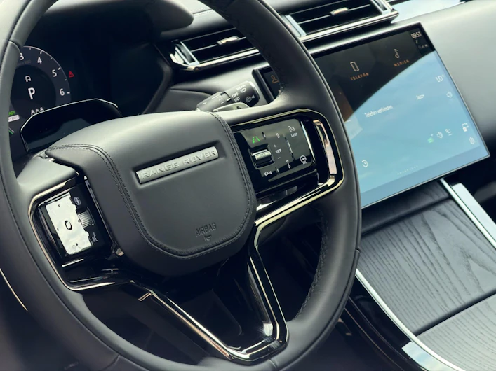 Fahrzeugbild LAND ROVER RANGE ROVER VELAR