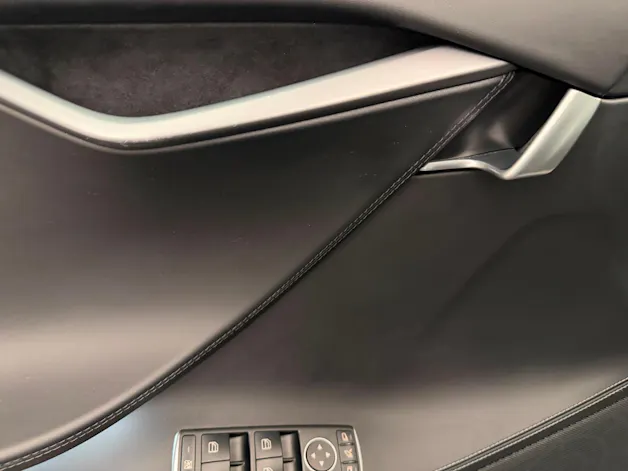 Tesla Model S 75 D