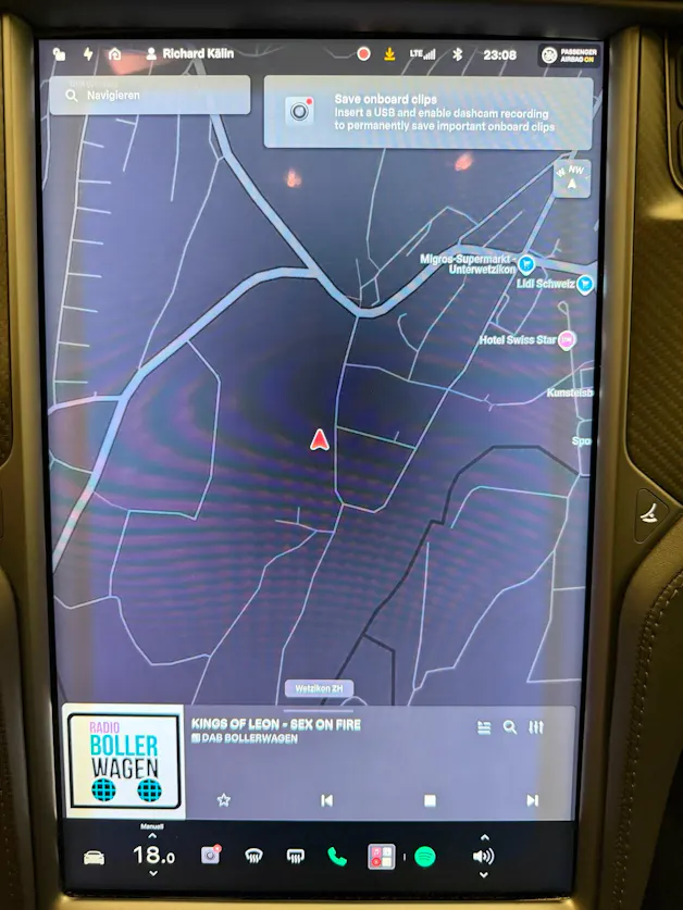 Tesla Model S 75 D