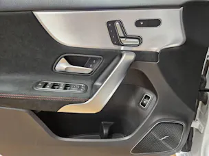 Mercedes-Benz A 250 e AMG Line