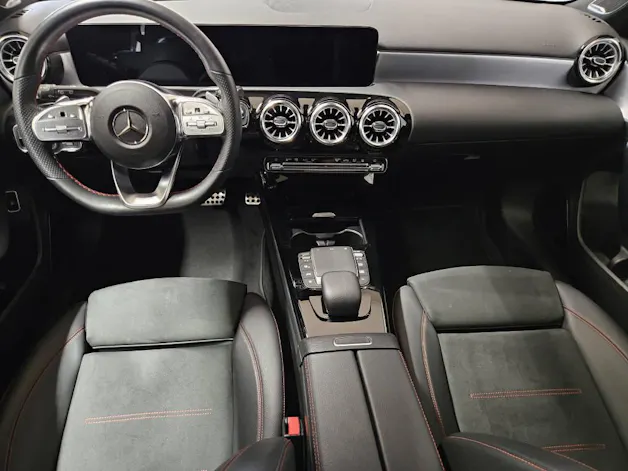 Mercedes-Benz A 250 e AMG Line