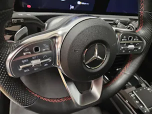 Mercedes-Benz A 250 e AMG Line