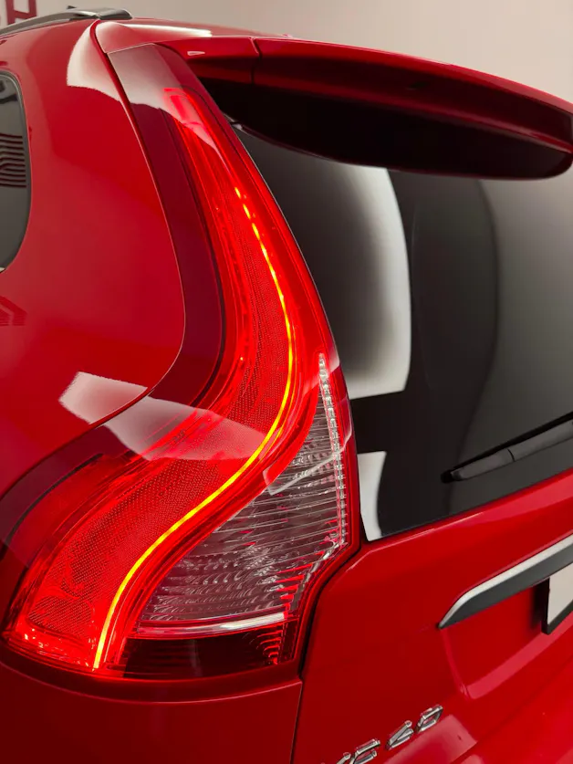Volvo XC60 2.4 D4 Momentum R-Design AWD