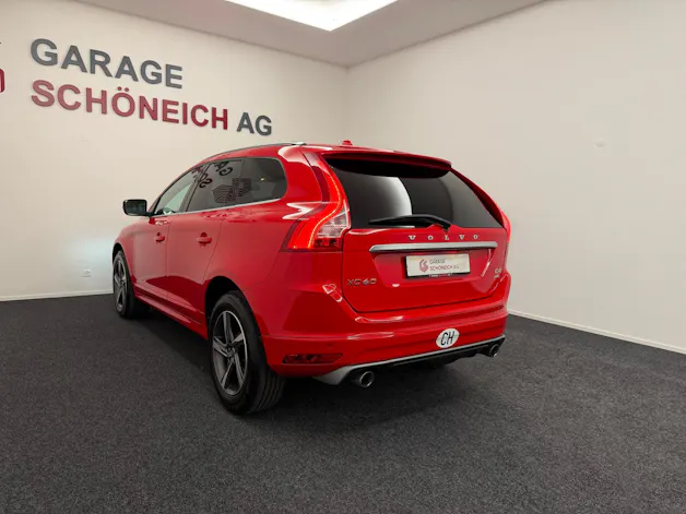 Volvo XC60 2.4 D4 Momentum R-Design AWD