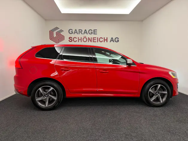 Volvo XC60 2.4 D4 Momentum R-Design AWD