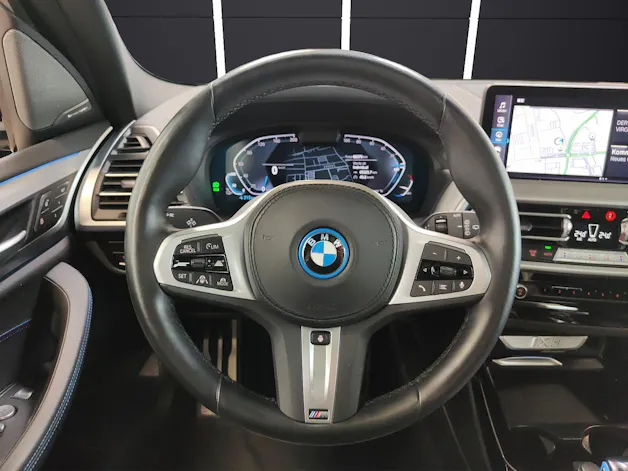 BMW iX3 E-Motor MFK 16.07.2026/ Attraktiven Leasingzinssatz ab 1,9 % bei Abschluss einer BMW Fahrzeugversicherung