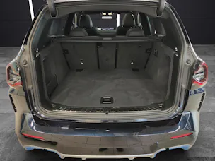 BMW iX3 E-Motor MFK 16.07.2026/ Attraktiven Leasingzinssatz ab 1,9 % bei Abschluss einer BMW Fahrzeugversicherung