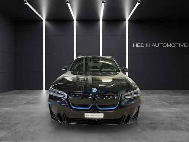 BMW iX3 E-Motor MFK 16.07.2026/ Attraktiven Leasingzinssatz ab 1,9 % bei Abschluss einer BMW Fahrzeugversicherung