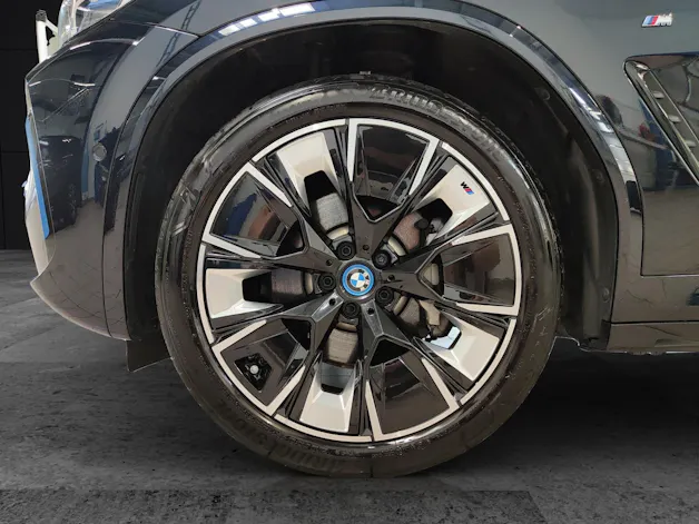 BMW iX3 E-Motor MFK 16.07.2026/ Attraktiven Leasingzinssatz ab 1,9 % bei Abschluss einer BMW Fahrzeugversicherung