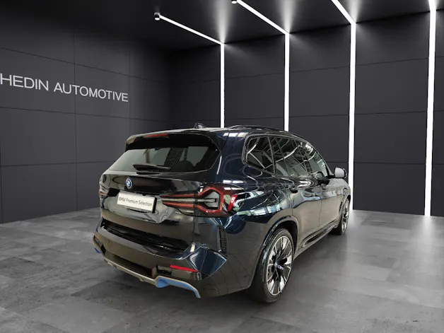 BMW iX3 E-Motor MFK 16.07.2026/ Attraktiven Leasingzinssatz ab 1,9 % bei Abschluss einer BMW Fahrzeugversicherung