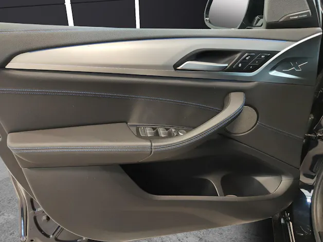 BMW iX3 E-Motor MFK 16.07.2026/ Attraktiven Leasingzinssatz ab 1,9 % bei Abschluss einer BMW Fahrzeugversicherung