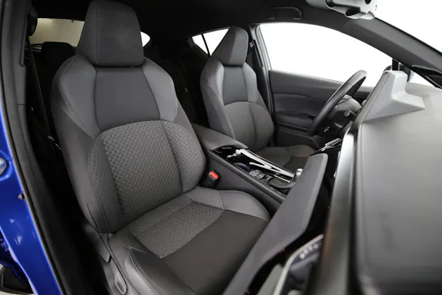 Toyota C-HR 2.0 VVTi HSD Trend