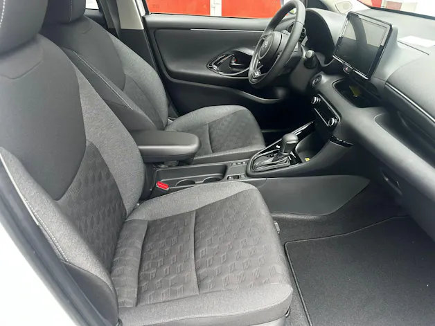 Toyota Yaris 1.5 VVT-i HSD Trend