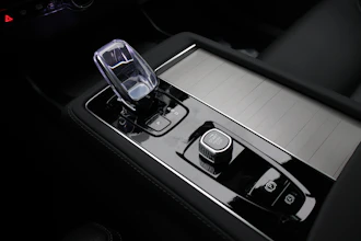 https://vehicle.imgix.net/4388110/7e65ce6d-2ae3-4abb-8d5b-e74993fd5351.JPG
