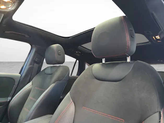Mercedes-Benz GLA 250 4MATIC AMG Line