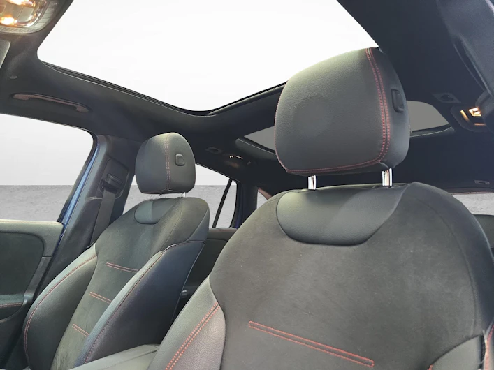 image du véhicule MERCEDES-BENZ GLA 250